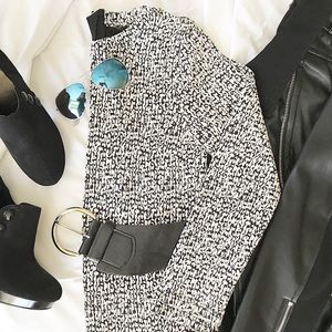 Banana Republic Black and White Long Sleeve Dress